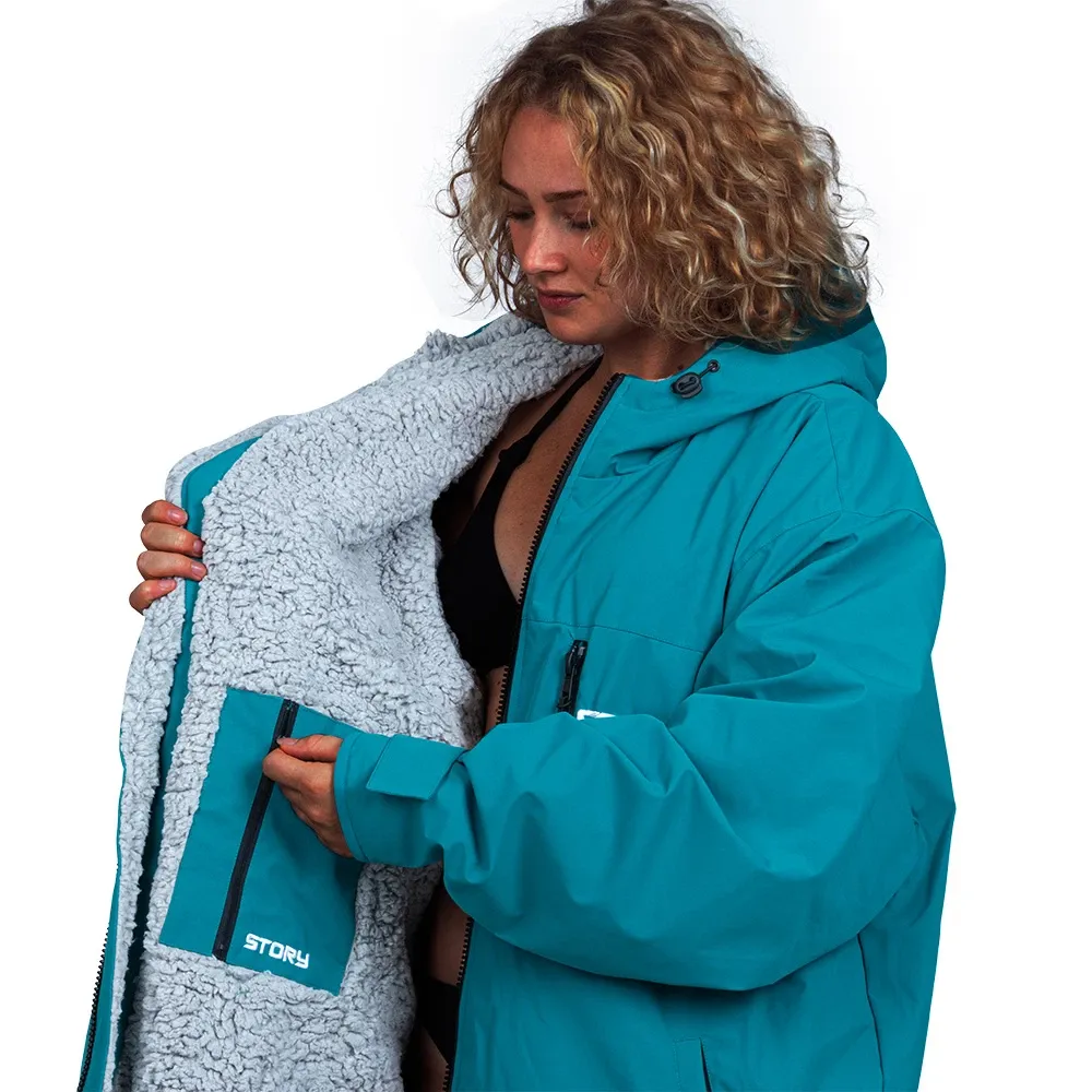Story Robe Poncho